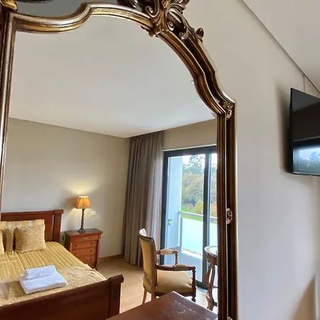 Casa D'avo Dete, Ferias No Coracao Do Minho Holiday home Gamil e Midoes